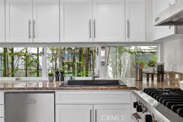 Detail Gallery Image 16 of 29 For 821 Bay St #C5,  Santa Monica,  CA 90405 - 2 Beds | 2 Baths