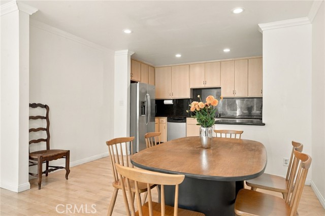 5315 Zelzah Avenue, 16 photo 6