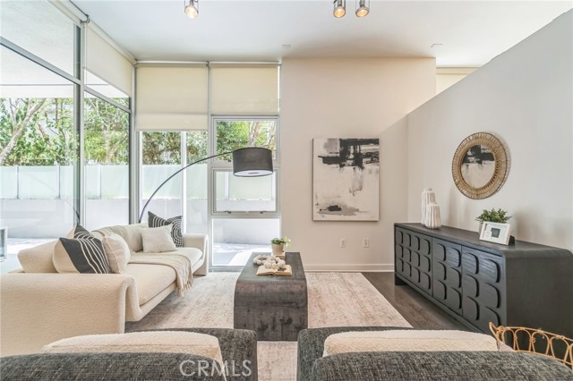 4080 Glencoe, Marina del Rey CA: https://media.crmls.org/medias/b2c1d5ff-35a5-468d-a79a-8947ee568024.jpg