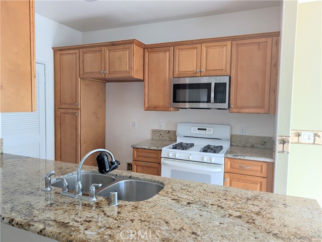 Detail Gallery Image 20 of 24 For 13133 Le Parc #1009,  Chino Hills,  CA 91709 - 2 Beds | 2/1 Baths