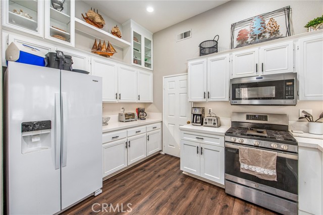 Detail Gallery Image 10 of 40 For 27397 Colt, Corona,  CA 92883 - 4 Beds | 2 Baths