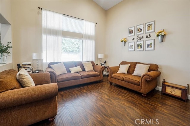 Detail Gallery Image 11 of 37 For 818 Limelite Way, Corona,  CA 92878 - 3 Beds | 2/1 Baths