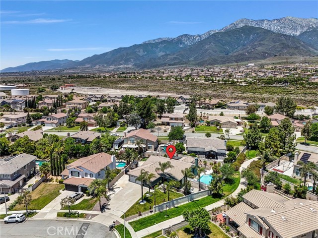 5520 Meadowbrook Court, Rancho Cucamonga CA: https://media.crmls.org/medias/b2c3a818-313e-4c61-9a3b-52d0e7ecf89a.jpg