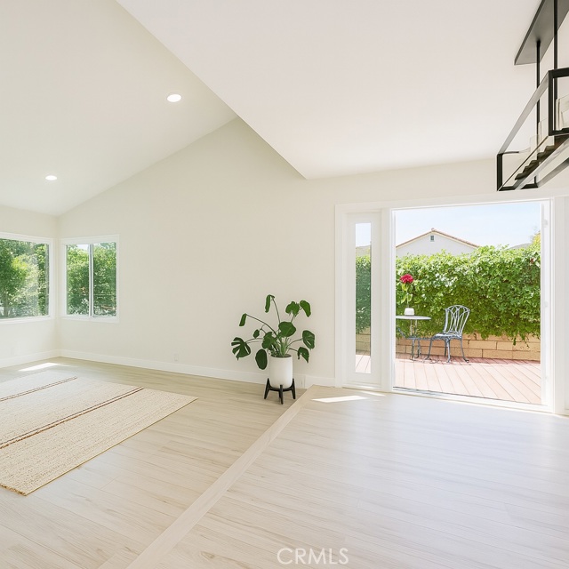 16329 Cherry Fall Lane, Cerritos CA: https://media.crmls.org/medias/b2c6a1e7-ae61-40f3-a56a-da1df298aaa6.jpg