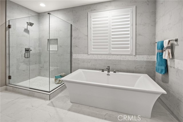 Detail Gallery Image 14 of 19 For 38851 Candlenut Dr, Palmdale,  CA 93551 - 4 Beds | 3/1 Baths