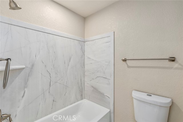 Detail Gallery Image 11 of 26 For 1345 Cabrillo Park Drive #G6,  Santa Ana,  CA 92701 - 1 Beds | 1 Baths