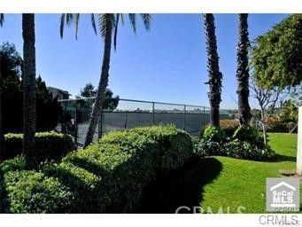 Detail Gallery Image 33 of 46 For 1360 G Shadow Ln #G,  Fullerton,  CA 92831 - 2 Beds | 2 Baths