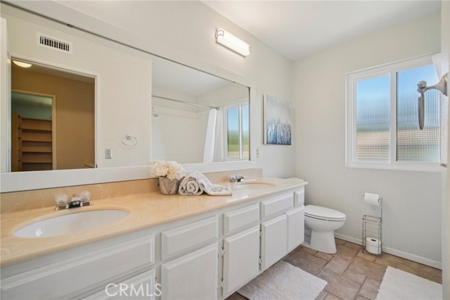 Detail Gallery Image 25 of 58 For 21159 via Noriega, Yorba Linda,  CA 92887 - 4 Beds | 3 Baths