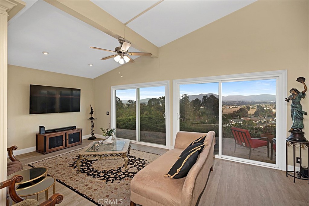 MLS #OC25080955 img 5