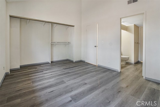 2220 E Chapman Avenue, Fullerton CA: https://media.crmls.org/medias/b2c9e8d1-9deb-4170-8b3c-470f49a17e3f.jpg
