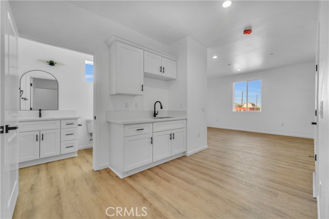 Detail Gallery Image 19 of 39 For 9224 Holly Ave, California City,  CA 93505 - 4 Beds | 3 Baths