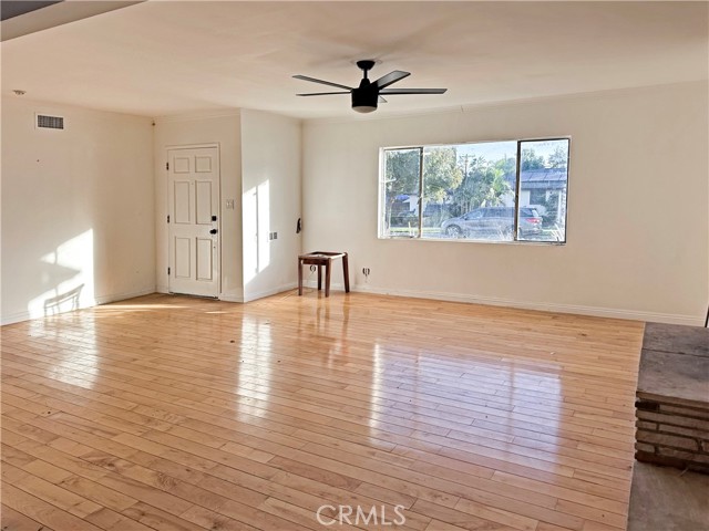 Detail Gallery Image 3 of 17 For 359 E 14th St, Upland,  CA 91786 - 3 Beds | 2 Baths