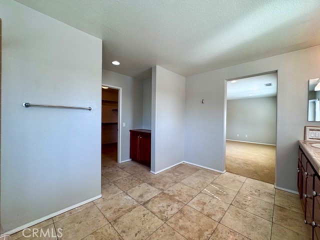 24018 Via Alisol, Murrieta CA: https://media.crmls.org/medias/b2cc0fff-cb66-4702-b630-3aec10b1fa15.jpg