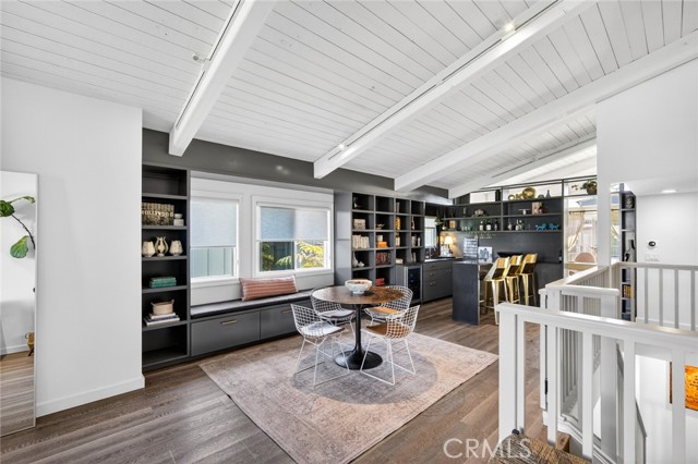 956 Tia Juana, Laguna Beach CA: https://media.crmls.org/medias/b2cc22ff-c27f-48e8-beae-5c2c690d959d.jpg
