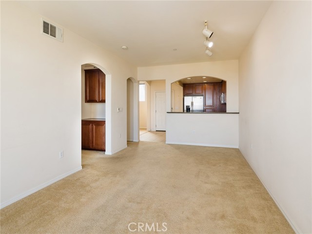 Detail Gallery Image 3 of 28 For 2001 Artesia Bld #413,  Redondo Beach,  CA 90278 - 1 Beds | 1 Baths