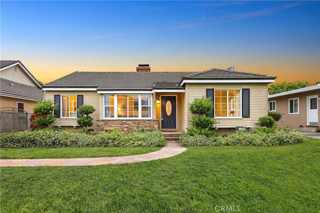 846 Palo Alto Drive — architectural residence