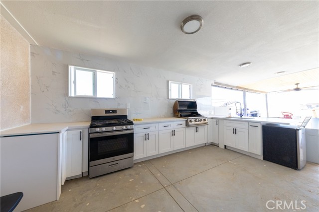 14625 Olema Road, Apple Valley CA: https://media.crmls.org/medias/b2cd292f-78b6-499f-b82a-60a70e5a7756.jpg