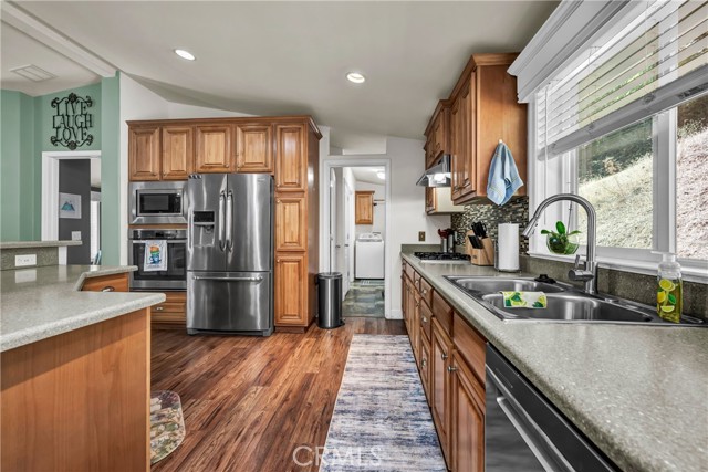 Detail Gallery Image 10 of 60 For 14986 Western Mine Rd, Middletown,  CA 95461 - 3 Beds | 2 Baths