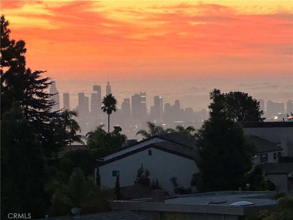 https://media.crmls.org/medias/b2ce9f46-d755-4e59-9d54-9ab623bf1cb2.jpg?preset=X-Large