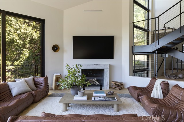 Detail Gallery Image 7 of 47 For 654 S Cumberland, Lake Arrowhead,  CA 92352 - 5 Beds | 5 Baths