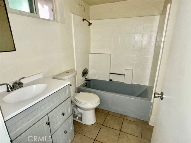 Detail Gallery Image 15 of 18 For 1052 S Mariposa Ave #105,  Los Angeles,  CA 90006 - 2 Beds | 2 Baths