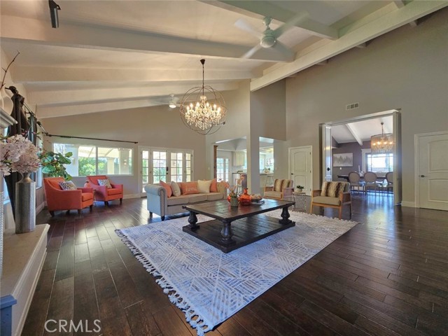 940 N Silent Ranch Drive, Glendora CA: https://media.crmls.org/medias/b2d11c30-3a1a-4ce5-81c0-cc5664c47d78.jpg