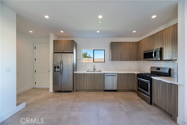 Detail Gallery Image 5 of 26 For 1809 S Longwood, Los Angeles,  CA 90019 - 4 Beds | 3 Baths