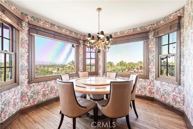 Detail Gallery Image 14 of 75 For 7008 Hawarden Dr, Riverside,  CA 92506 - 6 Beds | 5/1 Baths