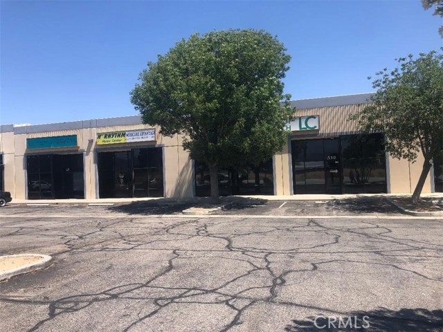 1817 E Avenue Q, Palmdale, California 93550, ,Commercial Lease,For Rent,1817 E Avenue Q,CRTR23135318