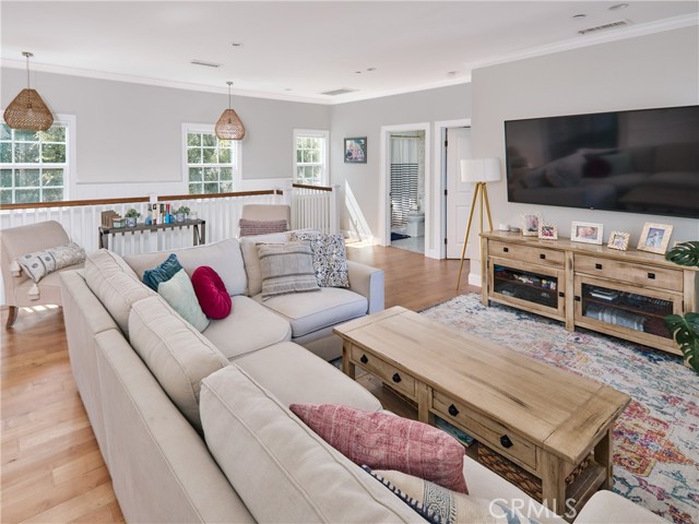 Detail Gallery Image 15 of 43 For 6443 W 81st St, Los Angeles,  CA 90045 - 4 Beds | 4 Baths