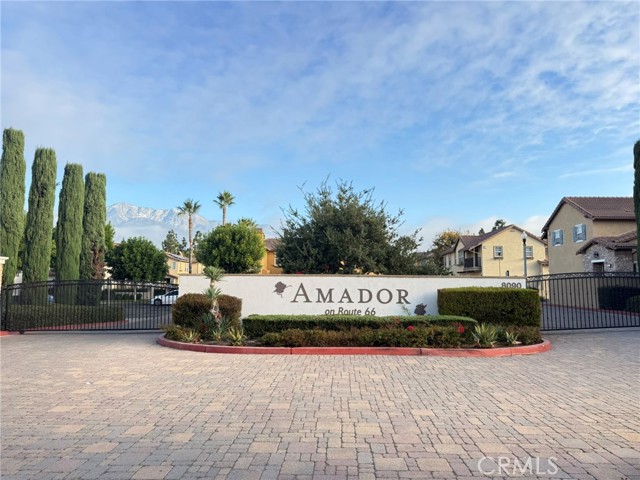 8090 Cornwall Court, Rancho Cucamonga CA: https://media.crmls.org/medias/b2d5746f-ff62-46f9-94ee-f441d84ce02e.jpg