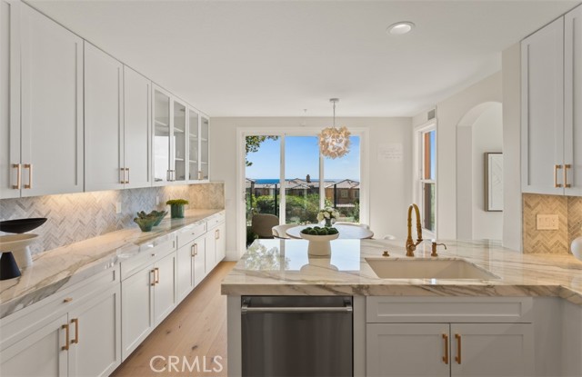 7 Suprema Drive, Newport Coast CA: https://media.crmls.org/medias/b2d5a11a-f628-4e54-9992-7eef5e6104ef.jpg