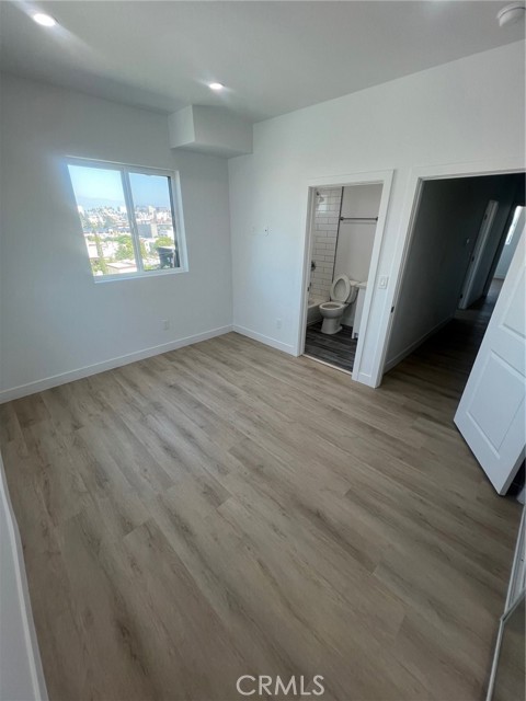 1128 Ardmore, Los Angeles CA: https://media.crmls.org/medias/b2d62bbc-ec94-48eb-b237-33b873e585e0.jpg