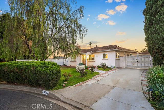 Detail Gallery Image 2 of 40 For 4847 Ardsley, Temple City,  CA 91780 - 2 Beds | 2 Baths