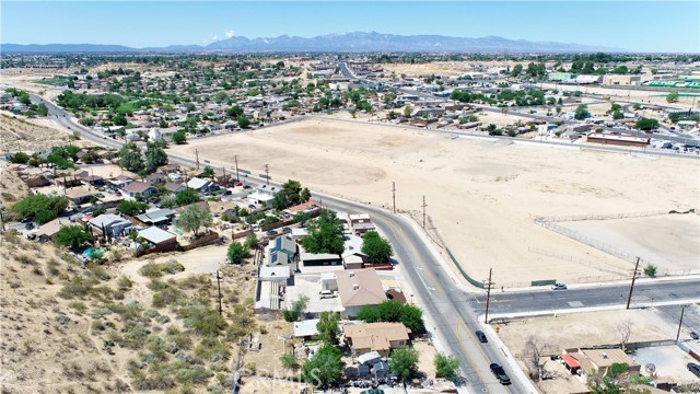 Detail Gallery Image 10 of 14 For 15445 Hesperia Rd, Victorville,  CA 92395 - 3 Beds | 1 Baths