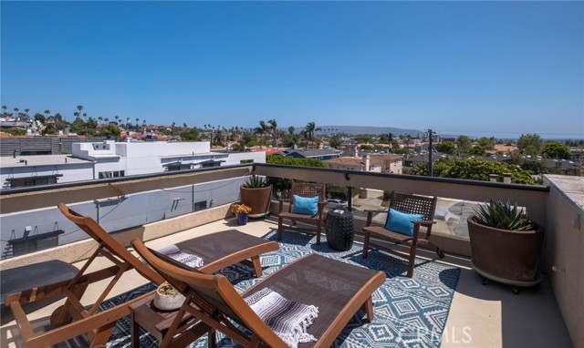 816 Juanita, Redondo Beach, California 90277, 4 Bedrooms Bedrooms, 0 ,3 BathroomsBathrooms,Residential,For Sale,Juanita,0,SB26125430