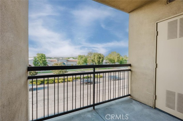 24595 Town Center Drive, Valencia CA: https://media.crmls.org/medias/b2d7df22-d091-4d21-9108-d38f122f7ed6.jpg