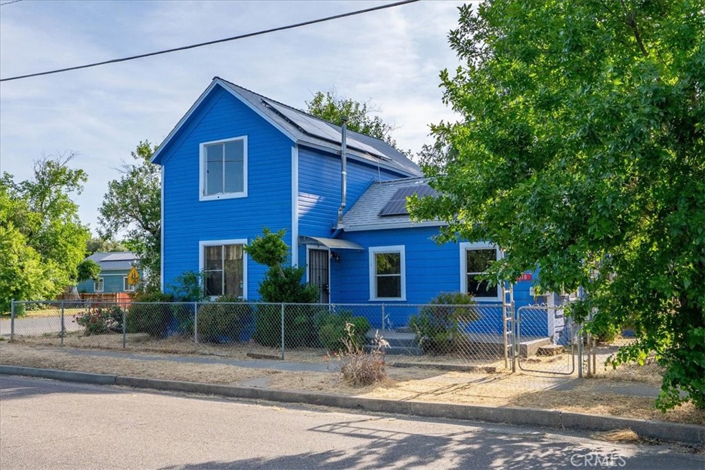 818 6th Street