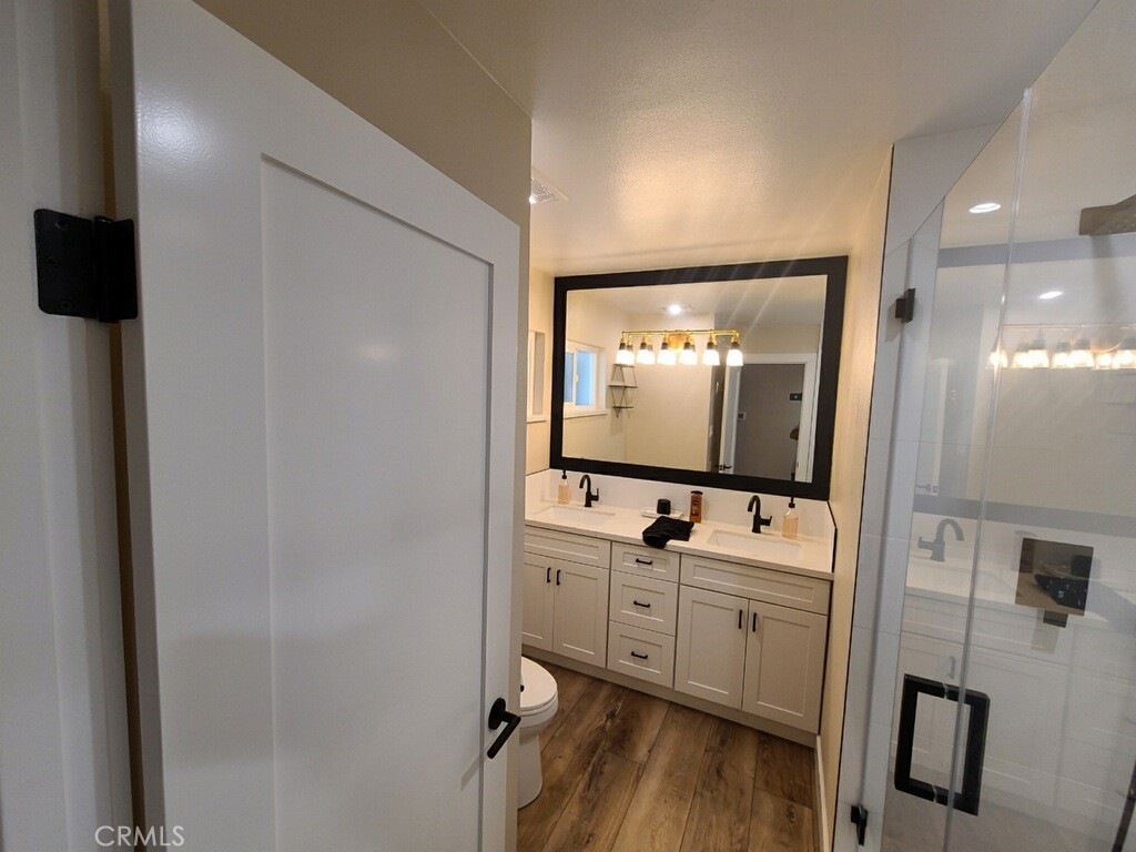 https://media.crmls.org/medias/b2d87ffe-e402-4618-8882-998cffe3816b.jpg?preset=X-Large