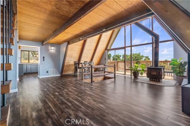 Detail Gallery Image 4 of 30 For 26120 Deertrail Dr, Tehachapi,  CA 93561 - 3 Beds | 2 Baths