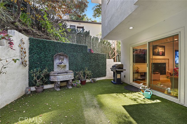 Detail Gallery Image 25 of 37 For 3329 Adina Dr, Los Angeles,  CA 90068 - 3 Beds | 3/1 Baths