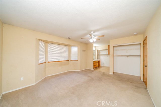 12770 5th Avenue, Victorville CA: https://media.crmls.org/medias/b2d9c257-c800-4088-b8c2-e271f623170c.jpg