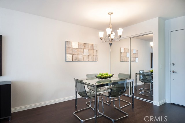 8300 Manitoba Street, Playa del Rey CA: https://media.crmls.org/medias/b2da0a9f-5619-4508-8fad-4b5ee2751ca9.jpg