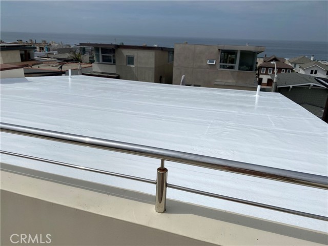 2437 Manhattan Avenue, Hermosa Beach, California 90254, 5 Bedrooms Bedrooms, ,4 BathroomsBathrooms,Residential,Sold,Manhattan,SB21258344