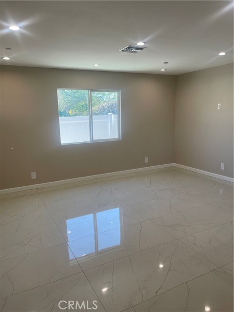 Detail Gallery Image 16 of 18 For 18706 Brasilia Dr, Porter Ranch,  CA 91326 - 2 Beds | 1 Baths