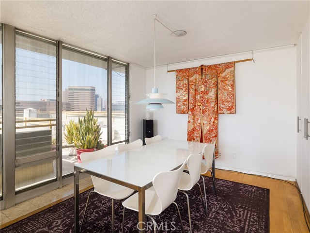 Detail Gallery Image 6 of 36 For 100 Atlantic Ave Ph2,  Long Beach,  CA 90802 - 2 Beds | 2 Baths