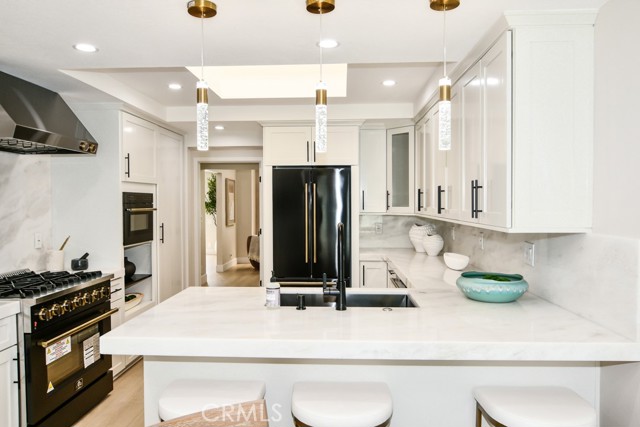 Detail Gallery Image 27 of 41 For 10 White Water Dr, Corona Del Mar,  CA 92625 - 2 Beds | 2 Baths
