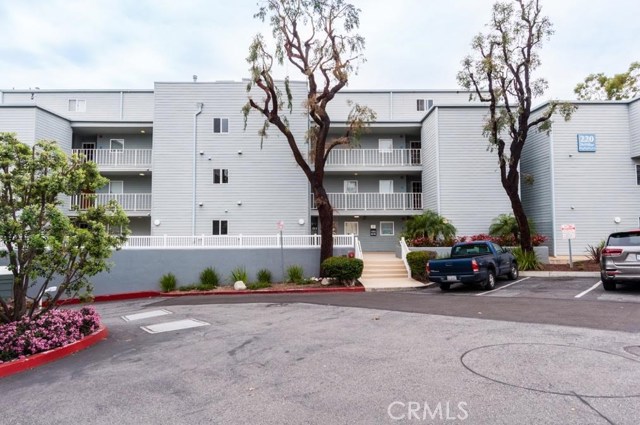 220 The Village, Redondo Beach, California 90277, 1 Bedroom Bedrooms, ,Residential,Sold,The Village,SB17059251 220 The Village, Redondo Beach, California 90277, 1 Bedroom Bedrooms, ,Residential,Sold,The Village,SB17059251