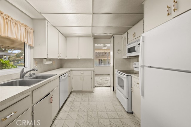 Detail Gallery Image 17 of 62 For 3738 Lake Side #75,  Yorba Linda,  CA 92886 - 2 Beds | 2 Baths