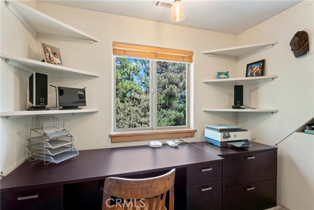 Detail Gallery Image 23 of 38 For 1034 Teakwood, Lake Arrowhead,  CA 92352 - 4 Beds | 3 Baths